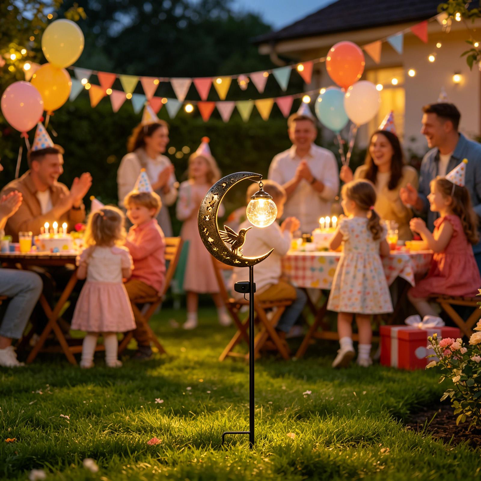 أضواء حديقة تعمل بالطاقة الشمس - مراجعة Outdoor Lighting Yard Stakes وسعره